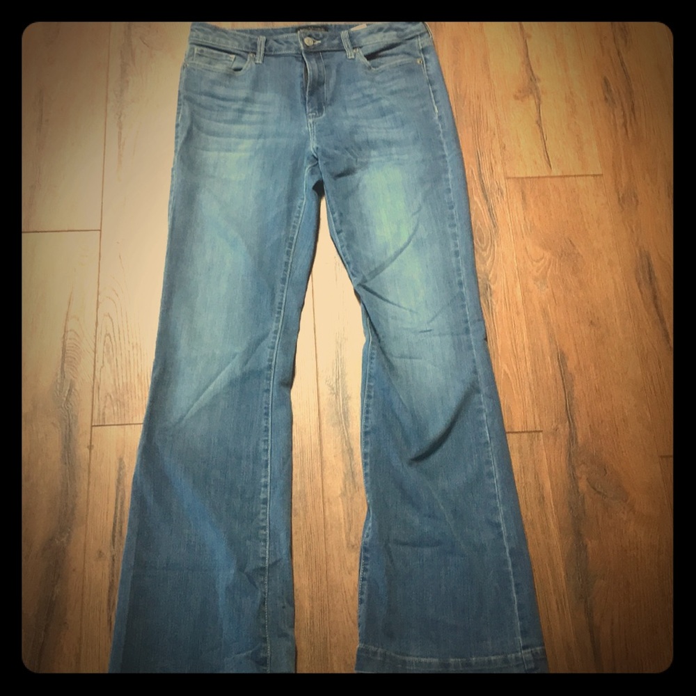 Women’s Banana Republic wide leg jean